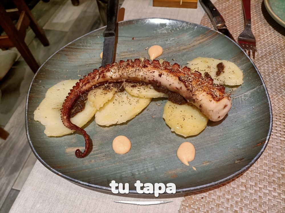 Pulpo con trufa en Egun-on